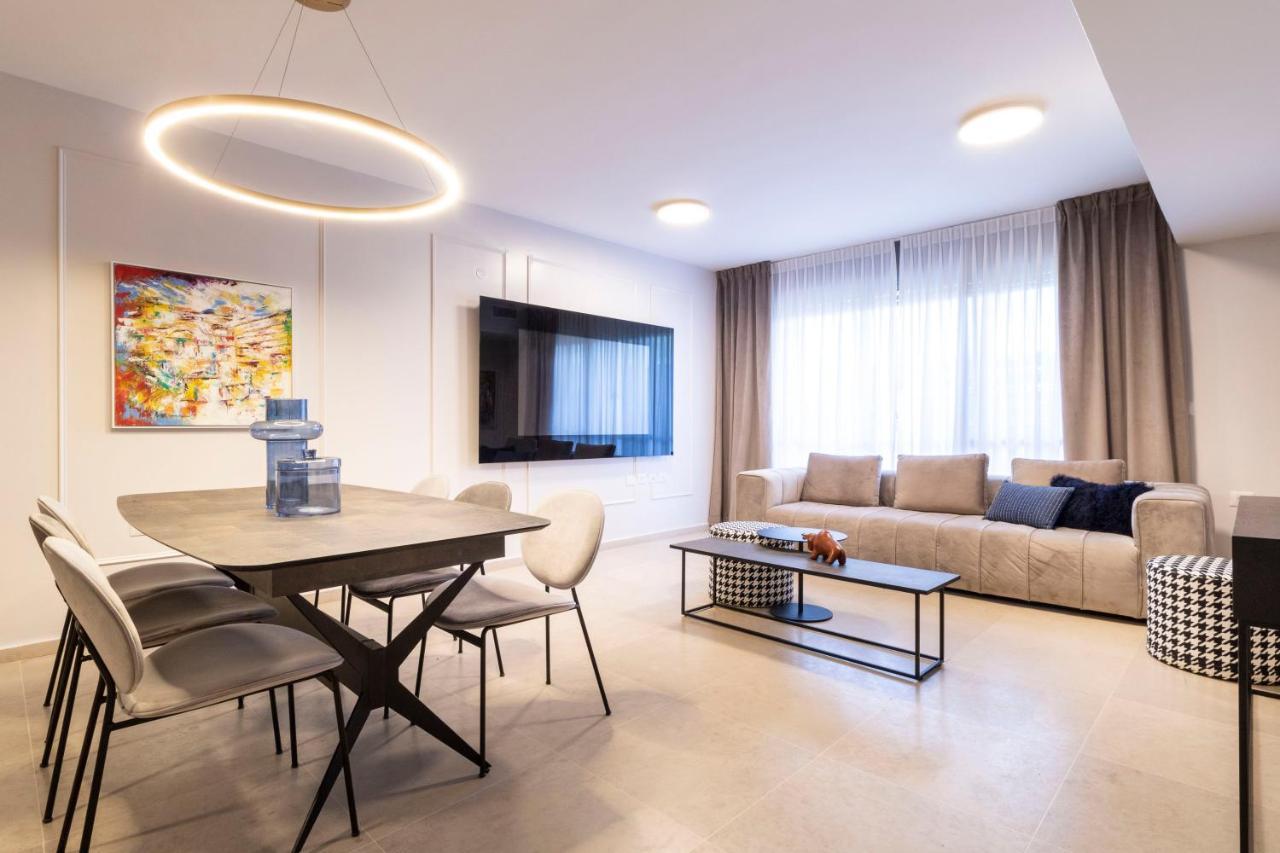 The Haneviim Suites - Isrentals Jerusalem Exterior photo
