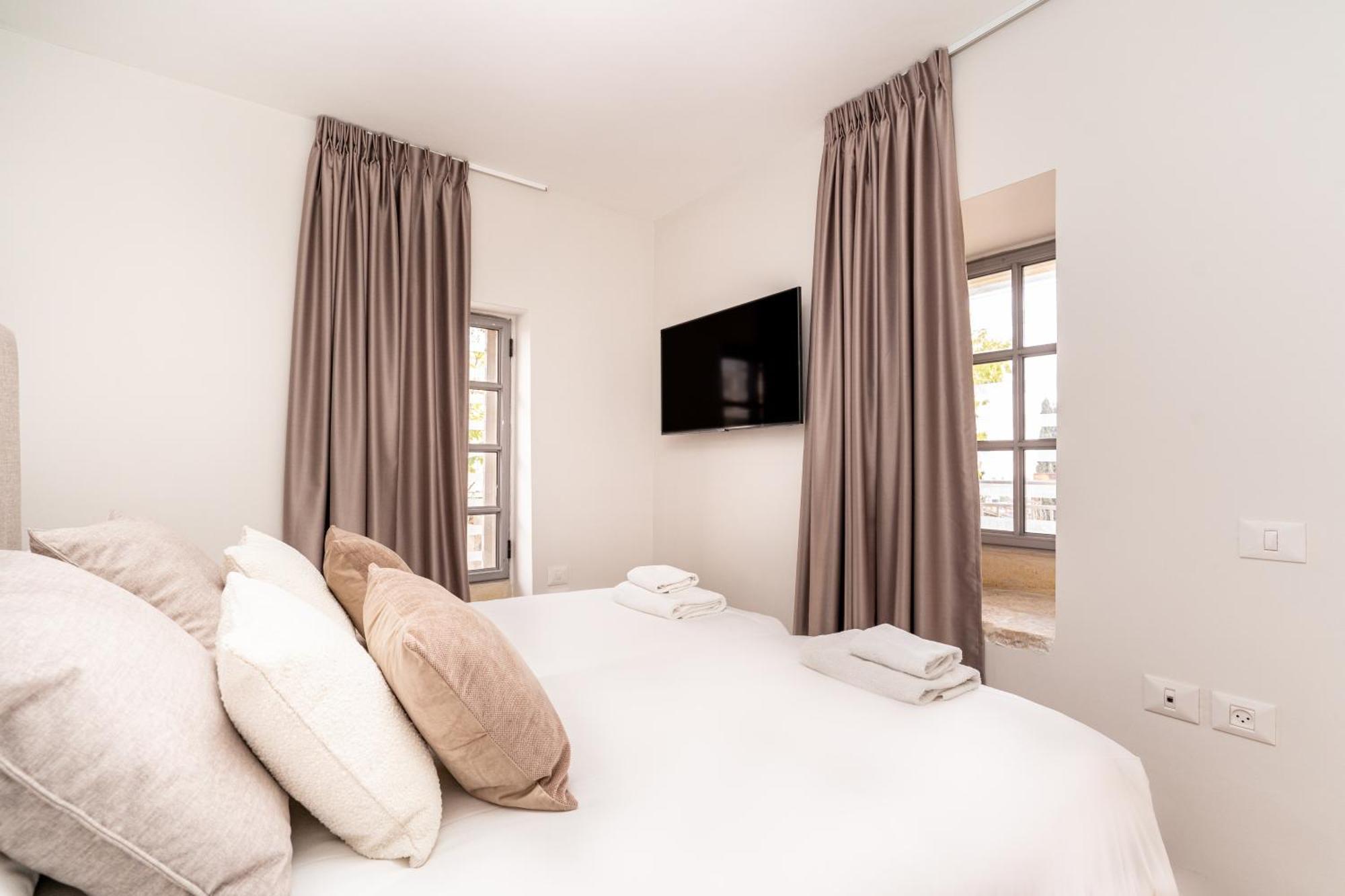 The Haneviim Suites - Isrentals Jerusalem Exterior photo